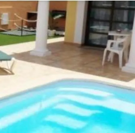 Villa Con Piscina Y Jacuzzi *